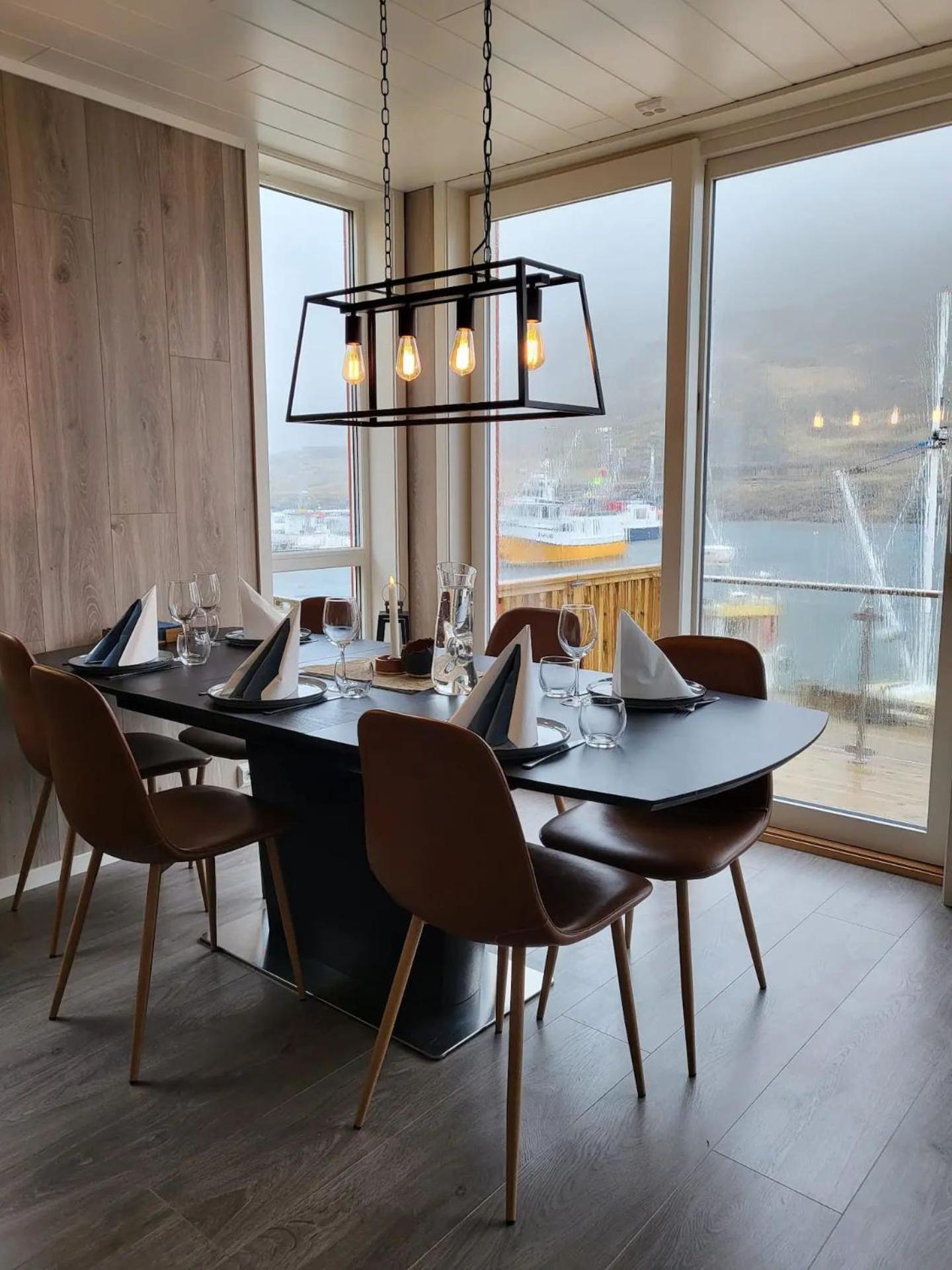 Spektakulær rorbu i autentiske omgivelser Ballstad Eksteriør billede